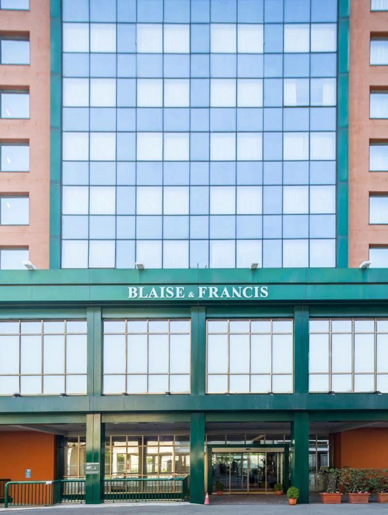 Western Blaise&francis 4*